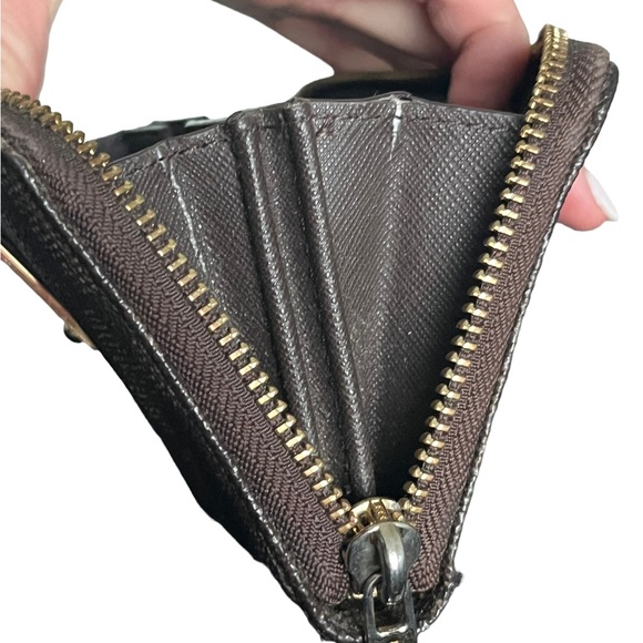 Michael Kors Brown “Jet Set”Wristlet Wallet - Picture 16 of 17